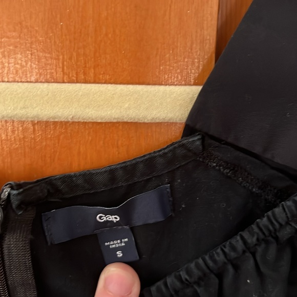 Gap Little Black Dress - Picture 2 of 3
